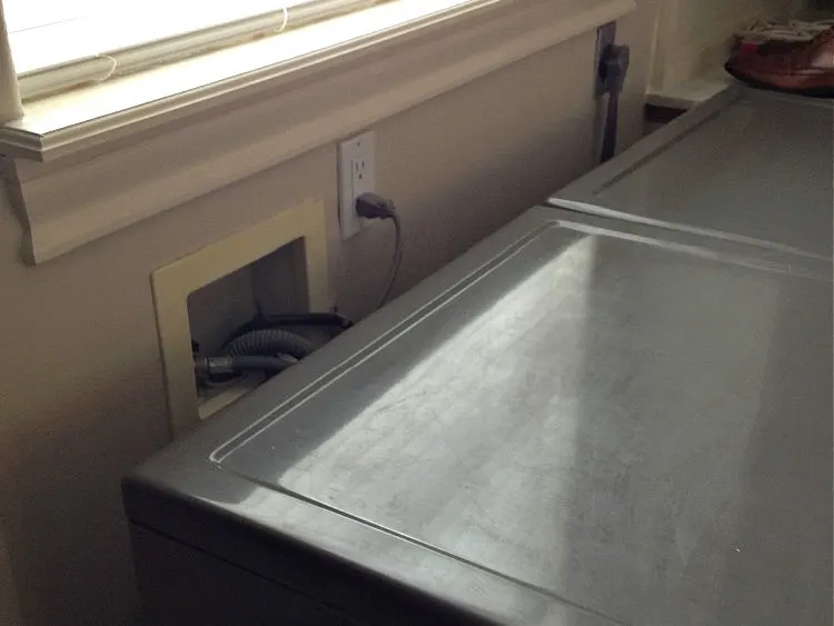 I LOVE this Easy DIY Laundry Table Top (Slides Over A Washer Dryer) -  Abbotts At Home