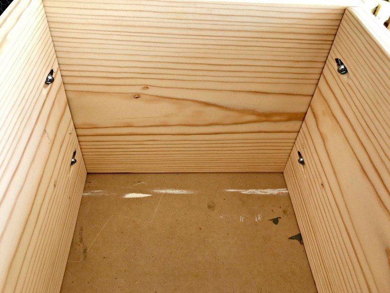Build a custom and easy DIY Wood Bin or Box for storage using a Kreg Jig