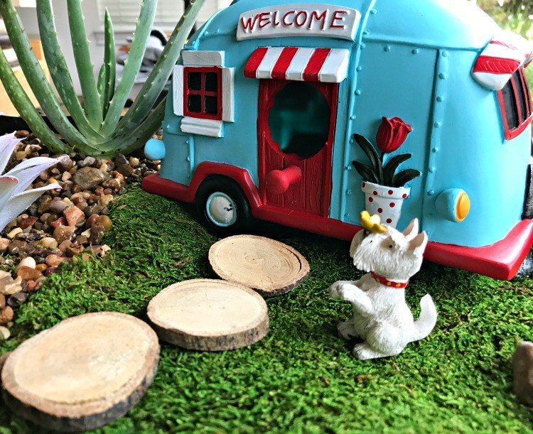 How adorable is this Fun Vintage DIY Indoor Fairy Garden Idea! In under an hour, you can add cute fairy garden details to your favorite indoor plants. #AbbottsAtHome #FairyGarden #IndoorPlants #VintageDecor #HomeDecorIdeas