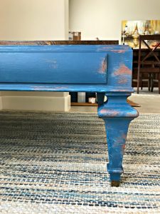 I love an easy to follow how-to video. This pretty dark blue and copper chalk paint DIY makeover adds tons of style and character to boring furniture. #AbbottsAtHome #FurnitureMakeover #FurniturePainting #ChalkPaint