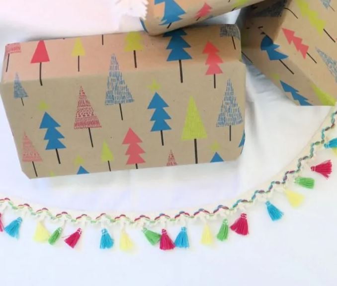 DIY Tassel Christmas Tree Skirt