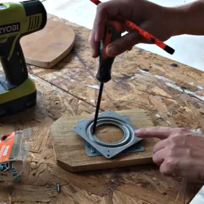 Lazy Susan Hardware can look confusing, so I made this quick and easy to follow DIY video for how to make a Lazy Susan Turntable to explain what to do. DIY Lazy Susan Turntable. DIY Lazy Susan Organizer