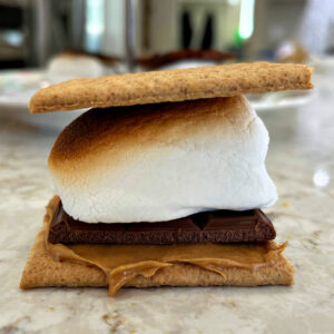 15 Yummy Ways To Make S'mores With Peanut Butter - Quick Dessert Ideas ...